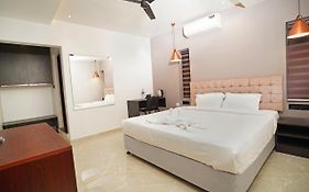 7 The Business Hotel 3*